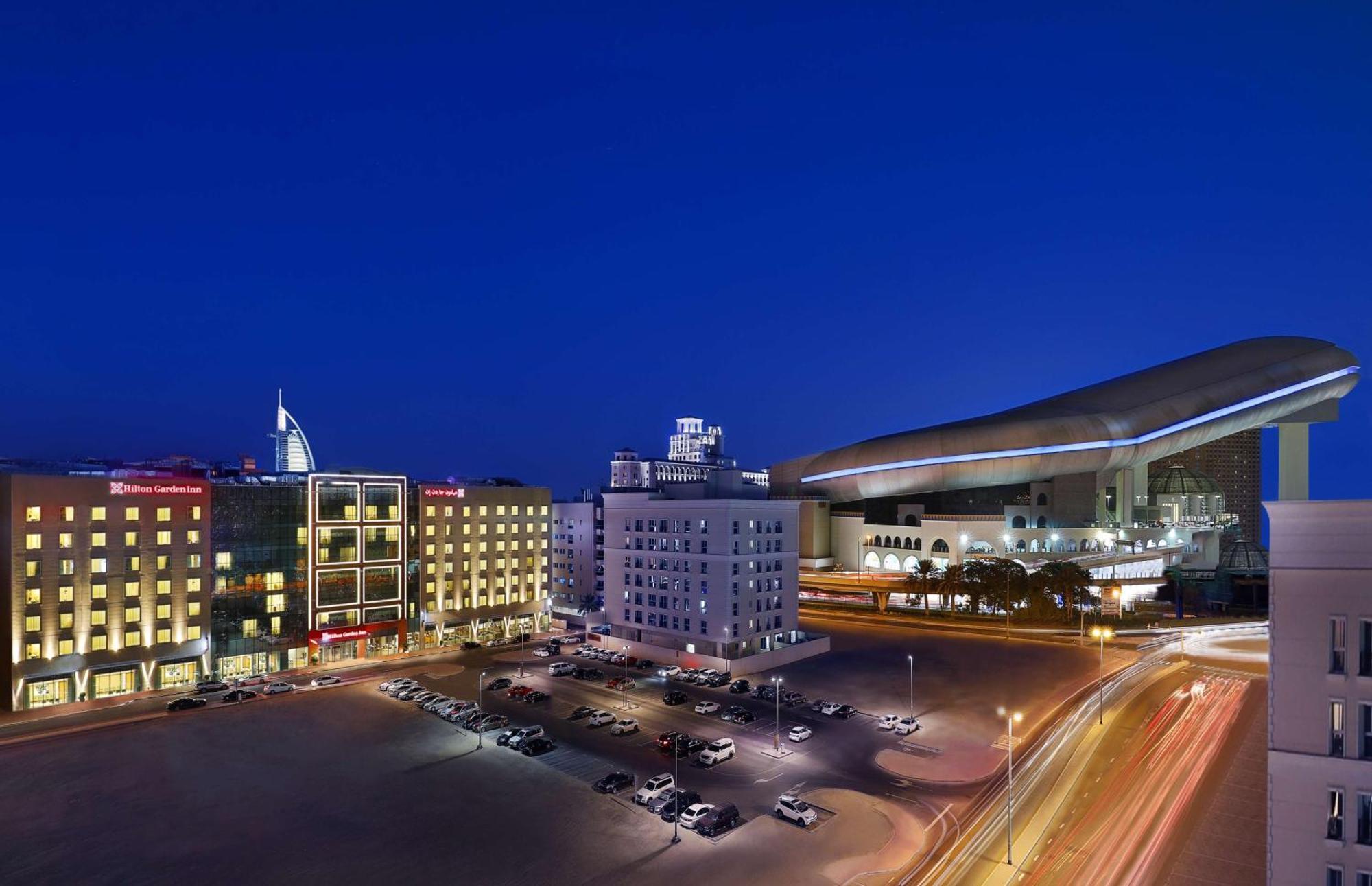 Hilton Garden Inn Dubai, Mall Avenue Exterior photo